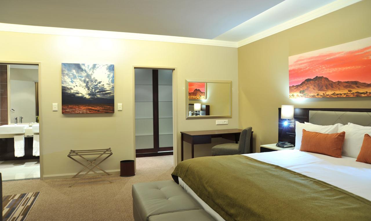 Cresta Mahalapye Hotel Luaran gambar