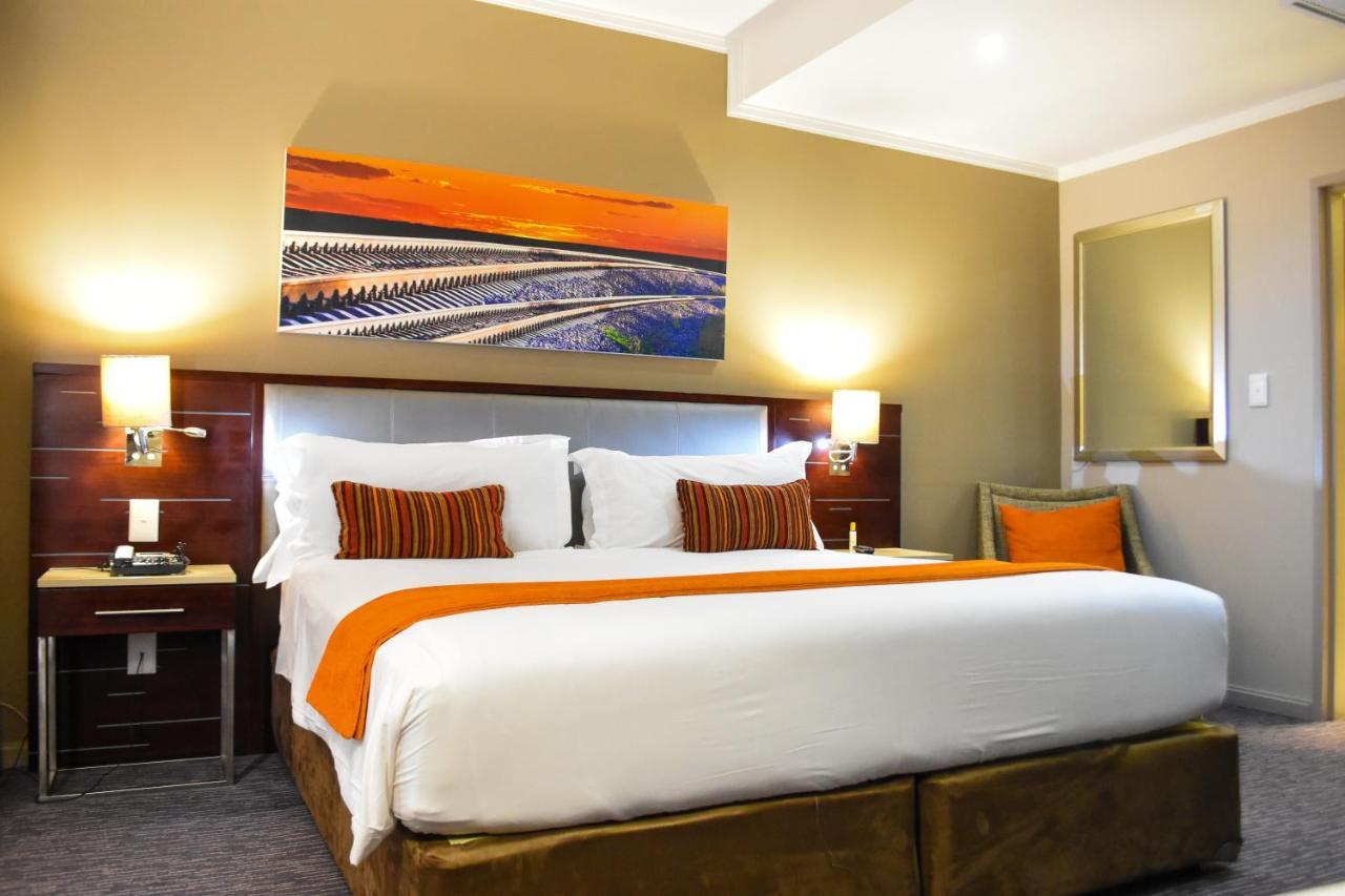 Cresta Mahalapye Hotel Luaran gambar